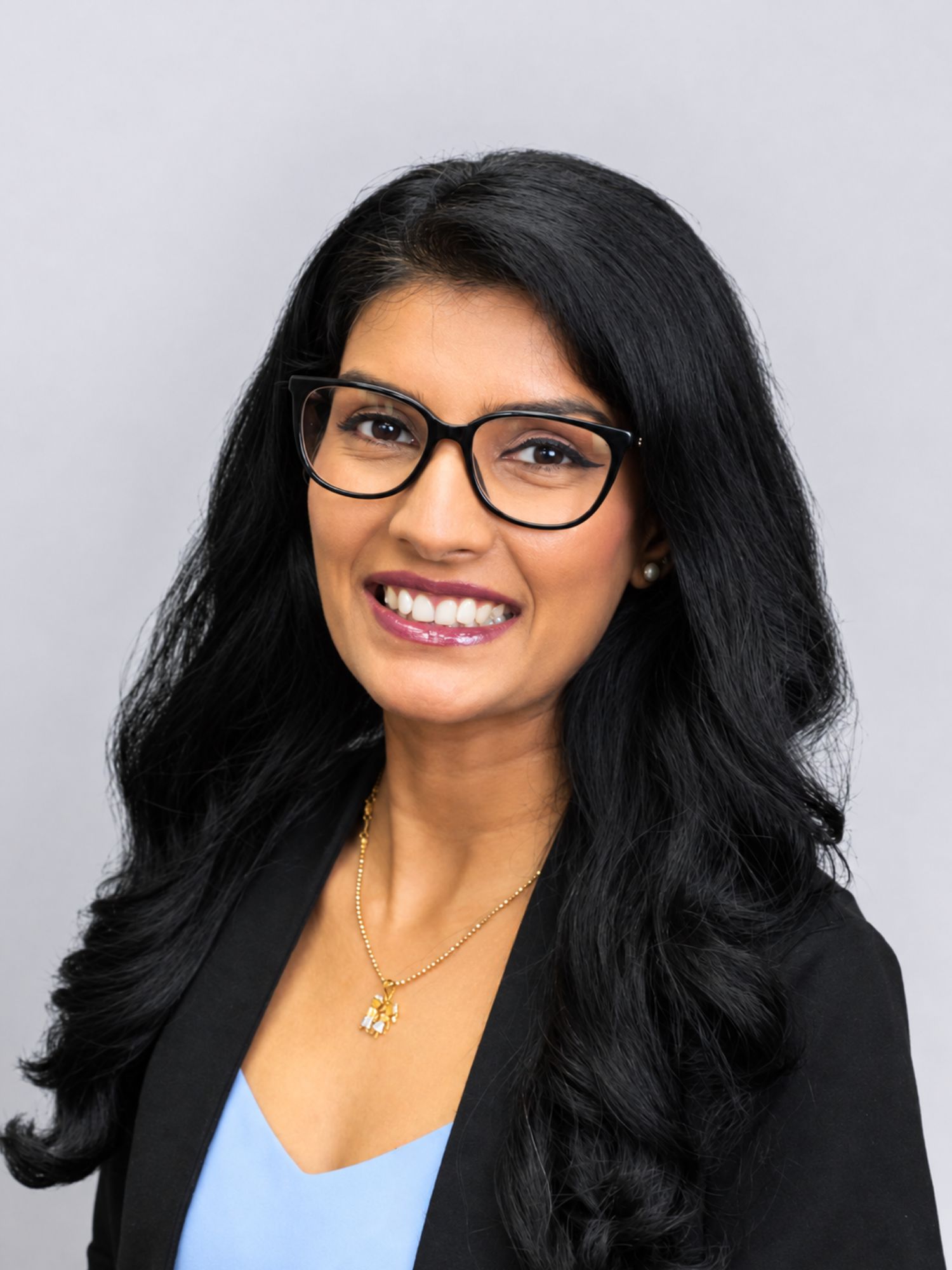 Headshot of Mittal Kapadia APRN at Palms Medical Group